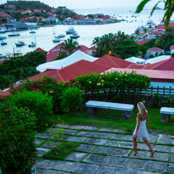 Meet your Posh Ambassador, Jaqueline - Picture 1 of 7